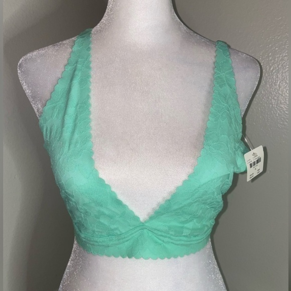 NWT Anthropologie Martine Scalloped Lace Bralette medium